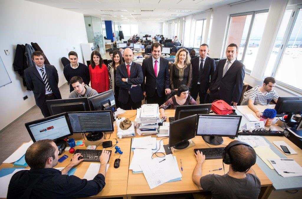 Equipo de Hiberus Tecnología en su sede.